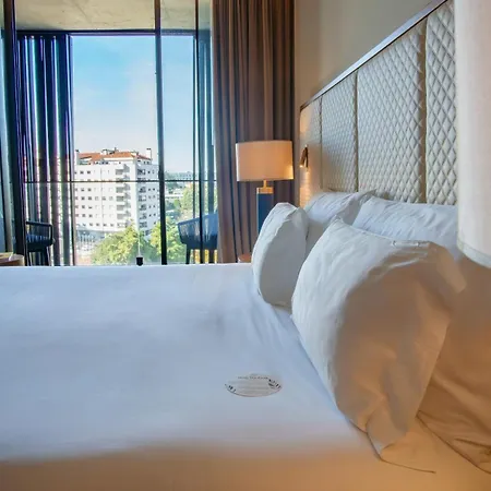 Boeira Garden Hotel Porto Gaia, Curio Collection By Hilton Vila Nova de Gaia Exterior photo